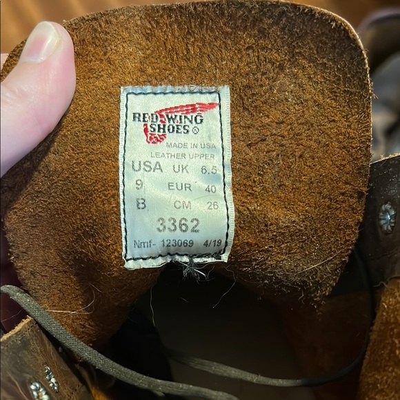 Women’s Redwing Heritage Leather Boots - Picture 2 of 3